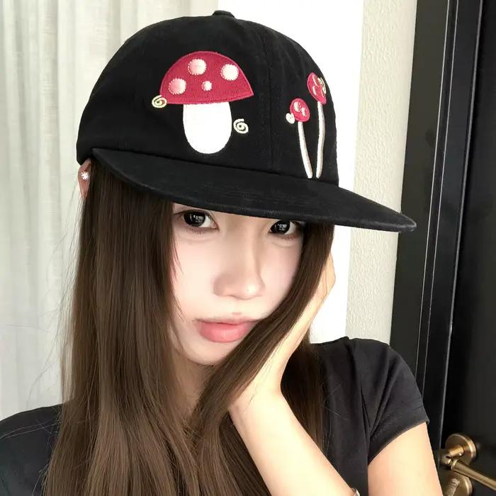 Casquettes de baseball brodées motif champignon pour femmes, à calotte souple, visière plate, style 