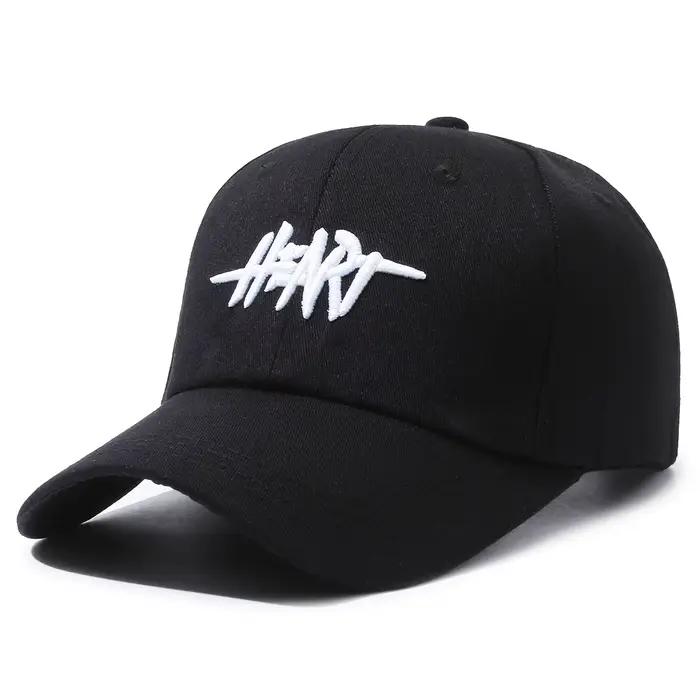 Casquette de baseball avec texte "cœur" brodé en 3D