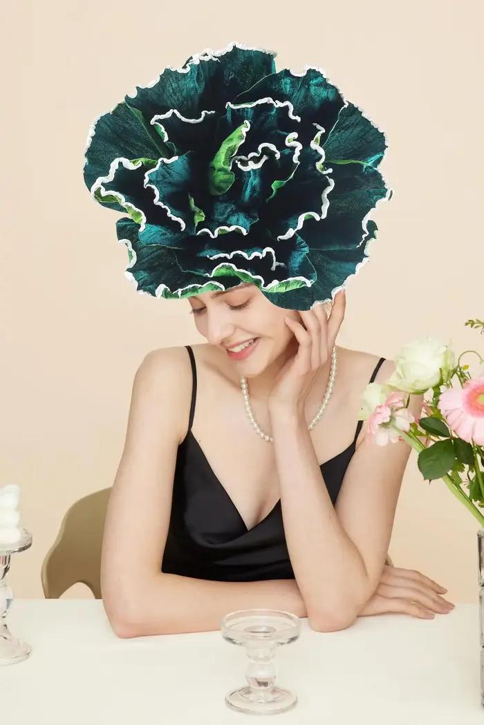 Chapeau fascinateur à fleurs de roses exagérées, Kentucky Derby, Cocktail, mariage, maquillage de ma