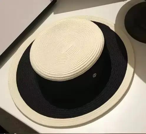 Chapeau de paille élégant avec nœud décoratif, design amincissant pour le visage, idéal pour les vac