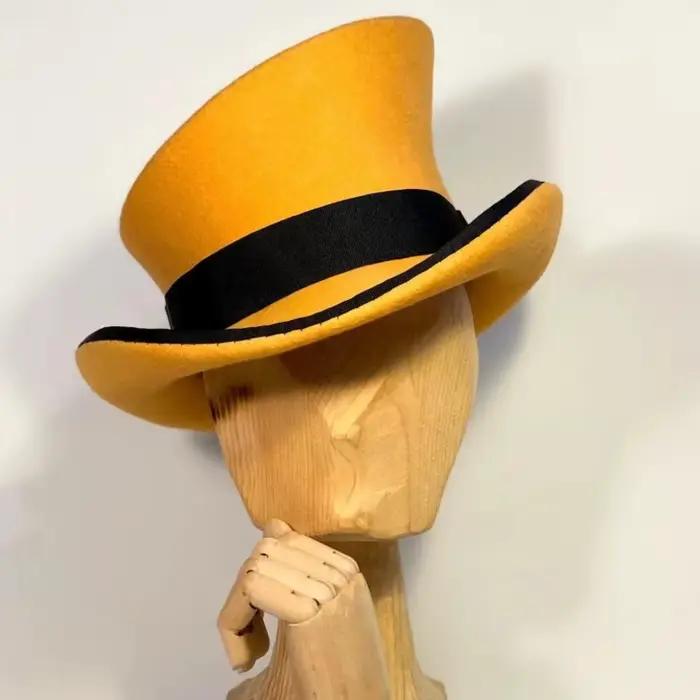 Chapeau en cachemire asymétrique