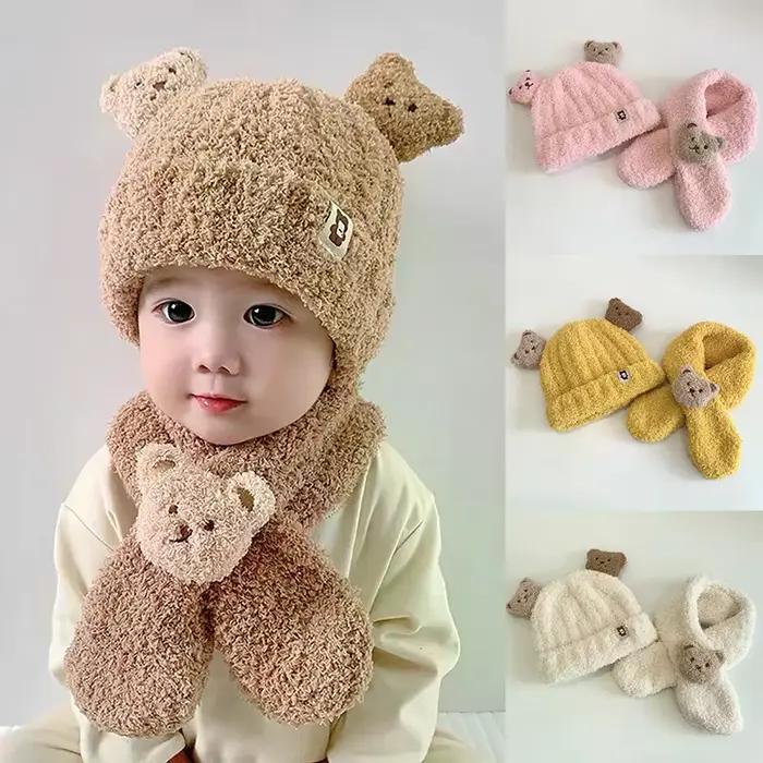 Chapeau et écharpe pour bébé