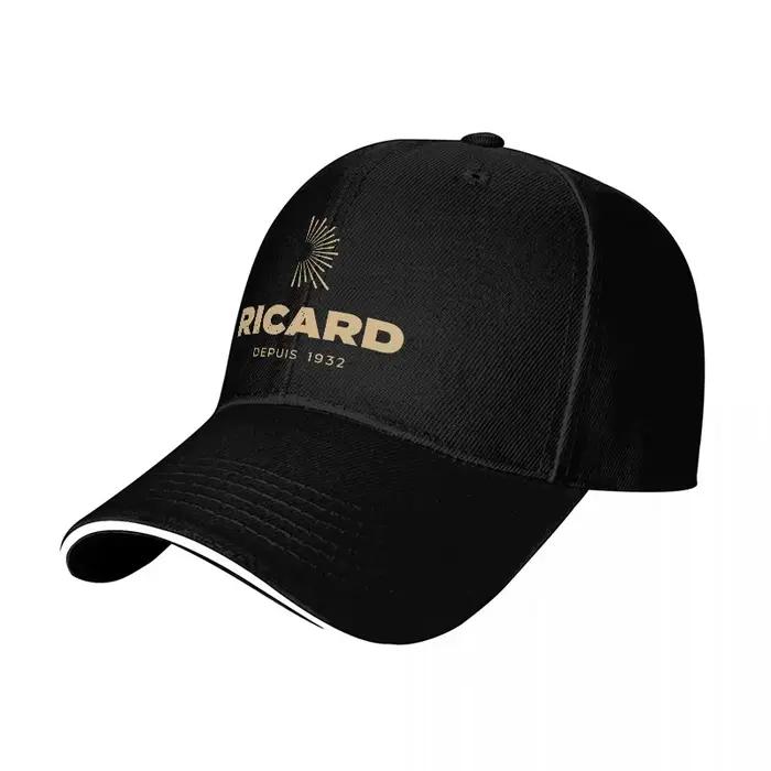 Casquette de baseball RICARD avec logo doré et texte DEPUIS 1932 design noir style classique pour usage quotidien et vêtements de supporter