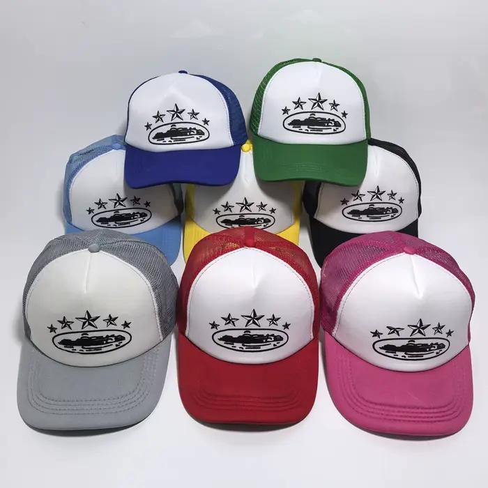 Casquette de baseball en maille bicolore brodée style course automobile étoilée