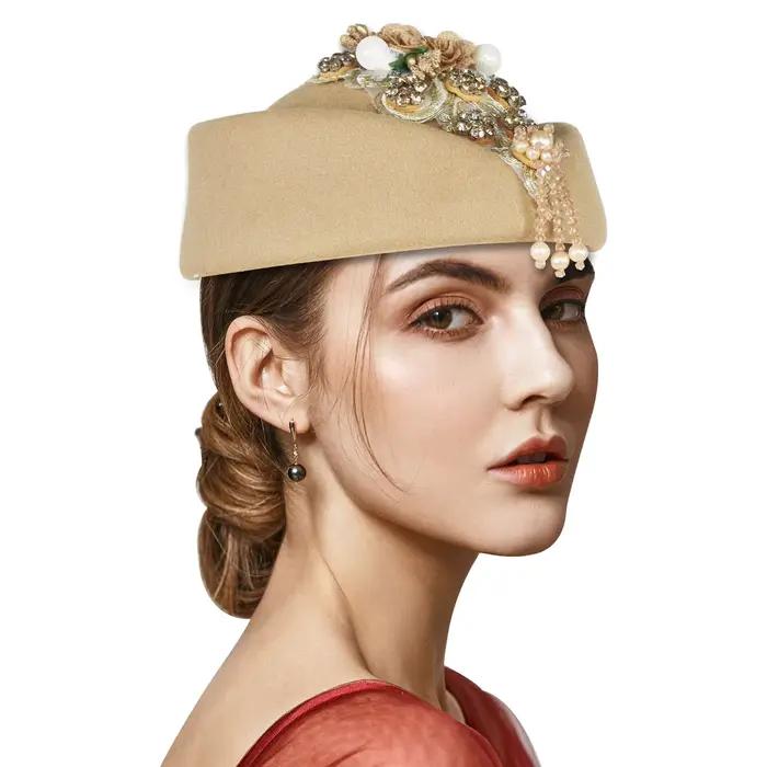 Chapeaux de mariage rétro