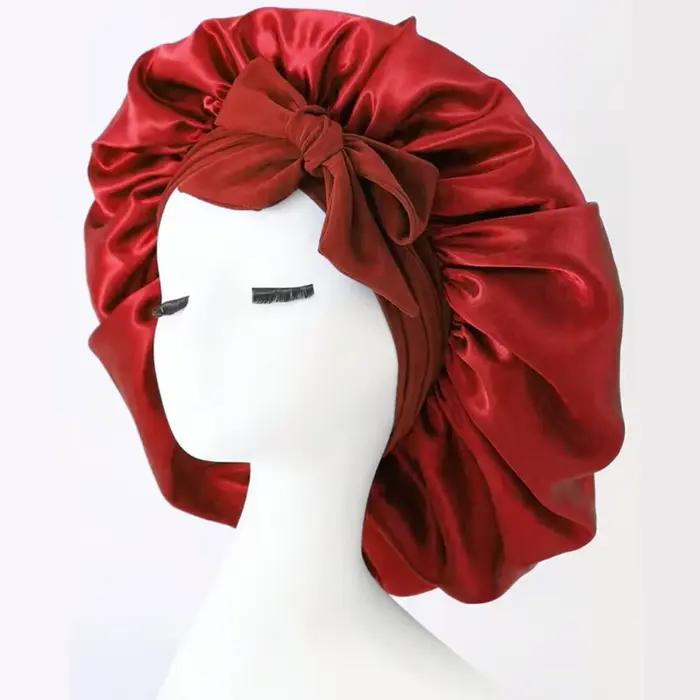 Bonnet en satin, bonnet en soie