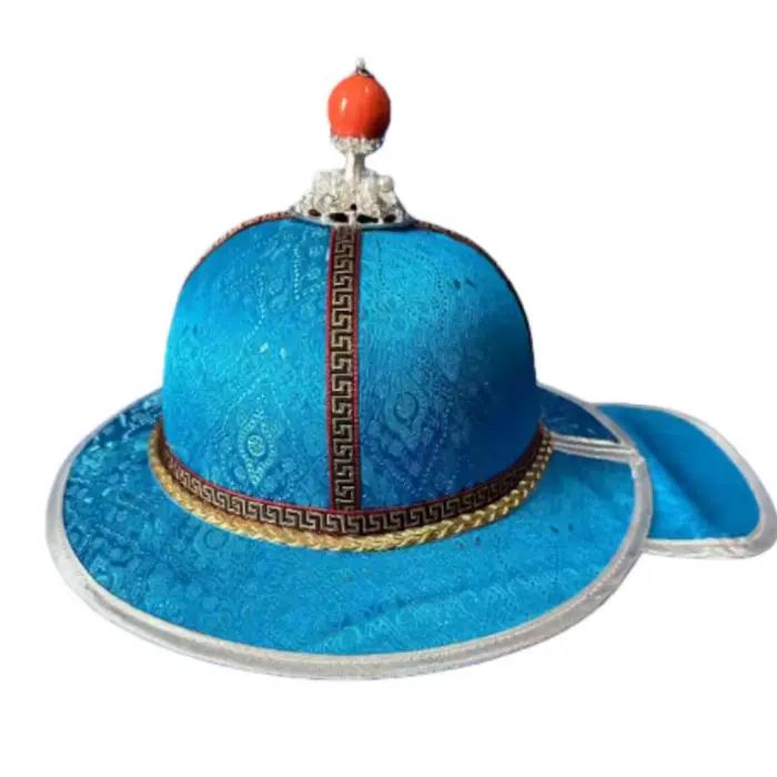 Chapeau mongol à pointe doré