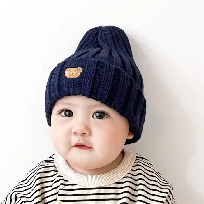 Chapeaux brodés petit ours pour enfants
