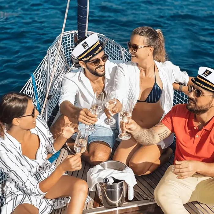 Chapeau de capitaine de yacht