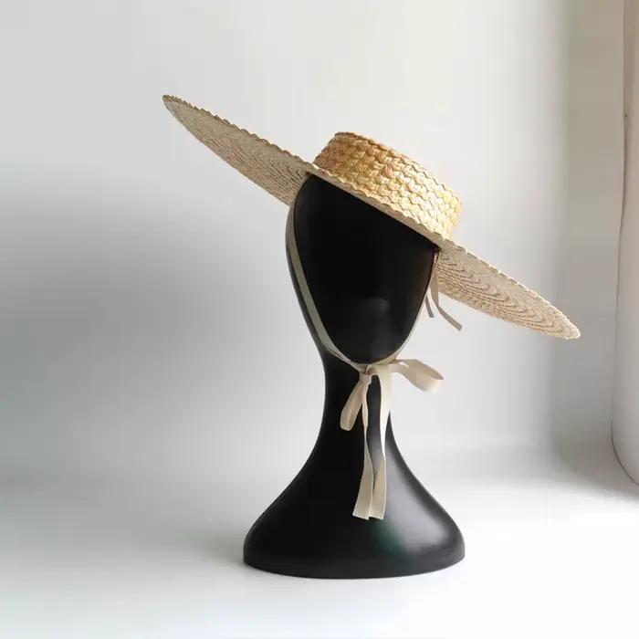 Chapeau de soleil en paille à large bord surdimensionné pour femme