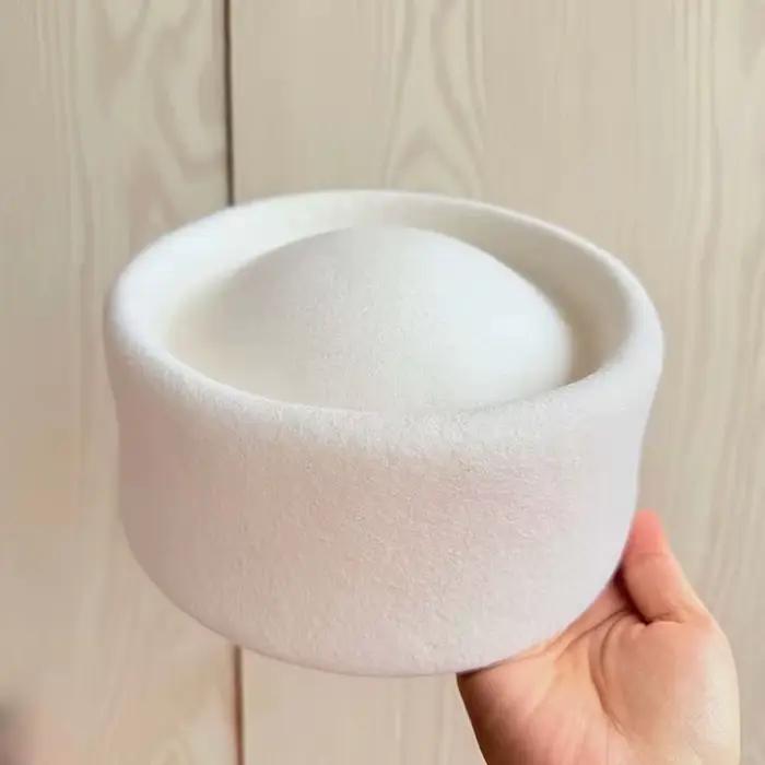 Chapeau de pilulier d'aspect Vintage pour hôtesse de l'air