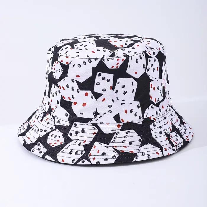 Chapeau de pêche à faces stylé et tendance