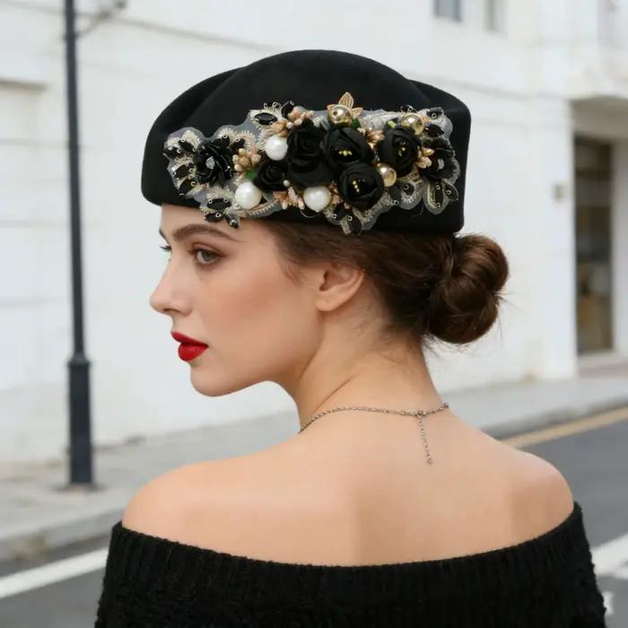 Chapeaux de luxe en feutre avec strass et fleurs pour femmes