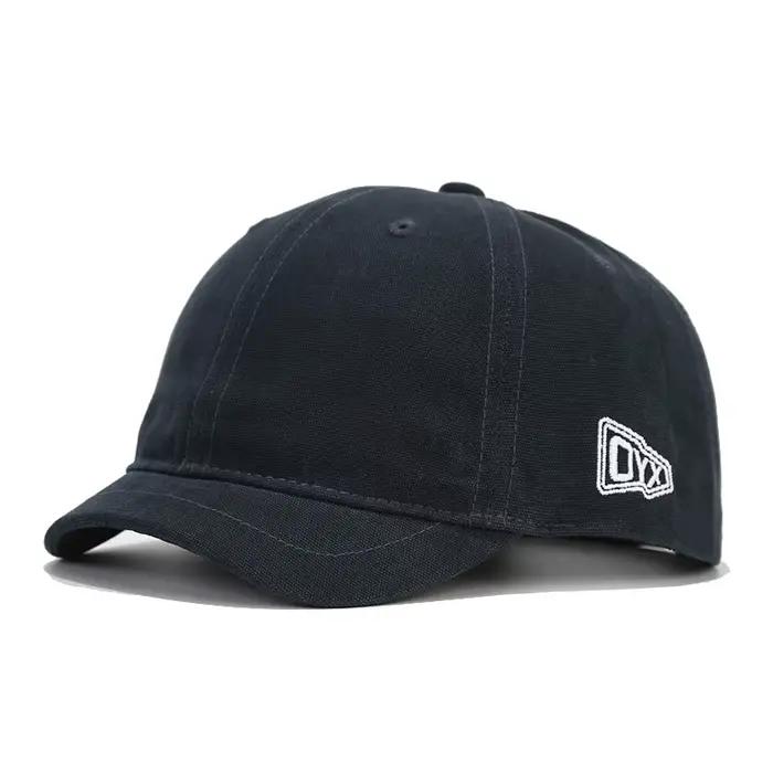 Chapeau de baseball à bords courts