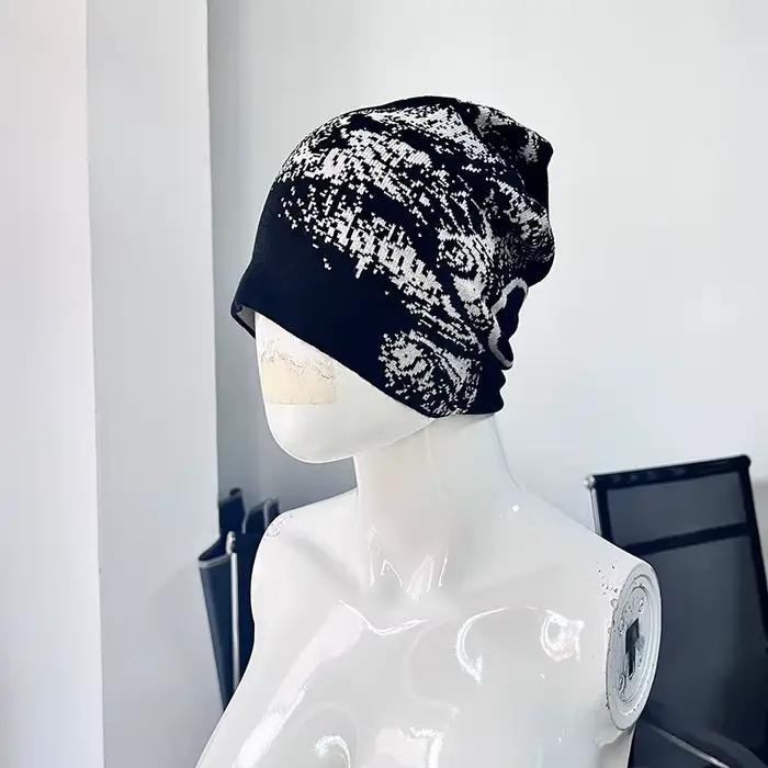 Chapeau en tricot gothique rétro foncé