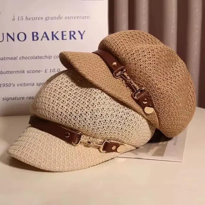 Béret octogonal classique ajouré avec boucle en cuir