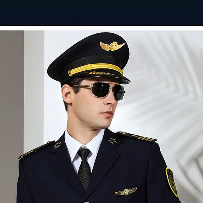 Casquette à visière d'officier vintage