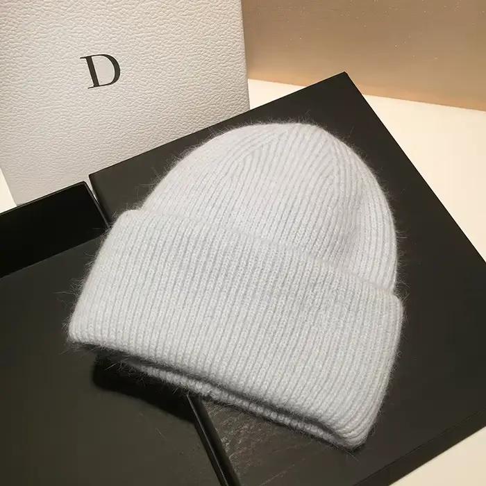 Bonnets en fourrure de lapin doux chaud moelleux chapeau d'hiver pour femmes style sport solide tricoté en acrylique et fourrure couleurs vives extérieur hiver 2022