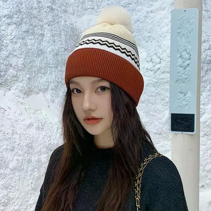 Chapeau en laine tricoté pour femmes
