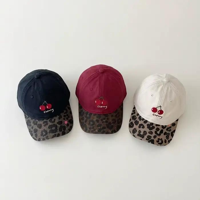 Casquette de baseball unisexe pour enfants imprimée léopard cerise casquette d'été pour garçons et filles occasion sportive et ludique