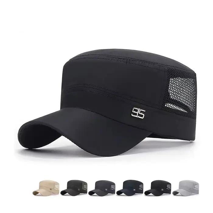 Casquette militaire à dessus plat