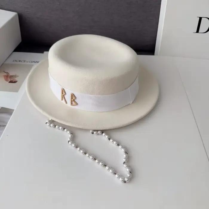 Chapeau Fedora de Luxe Rétro Brodé Lettres Perles Dorées pour Femme Automne Hiver