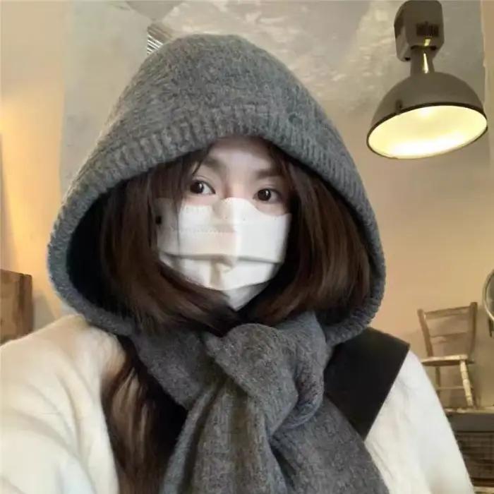 Combinaison chapeau-écharpe en polyester tricoté élégante avec cache-oreilles pour femmes hiver automne occassions extérieures à offrir