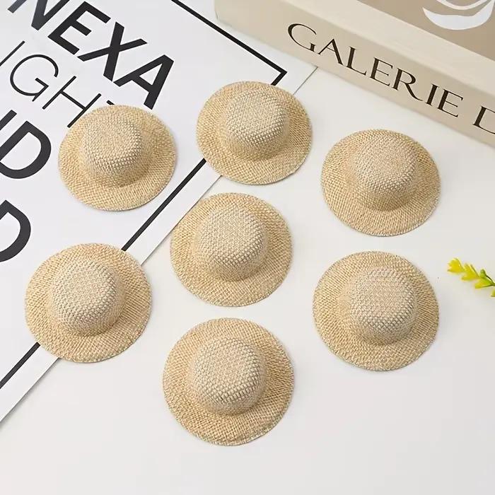 6 chapeaux en tissu beige