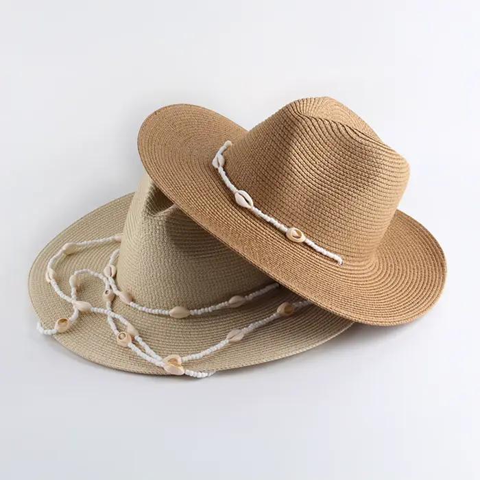 Chapeau de paille d'été pour la plage