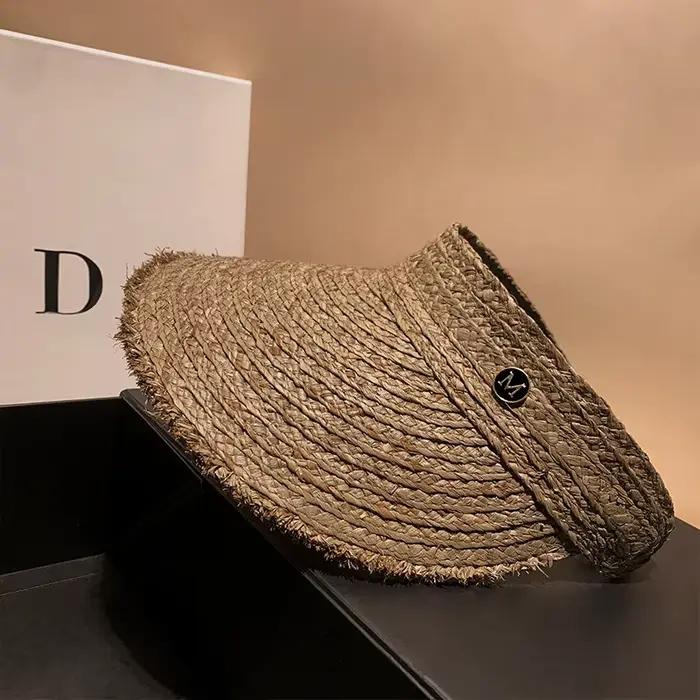 Chapeau de soleil de paille coréen ajustable pour femmes avec protection UV pour voyages d'été plage bord rugueux style sport polyvalent occassions spéciales