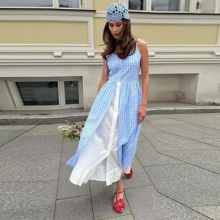 Chapeau en dentelle ajourée tricoté à la main pour femme