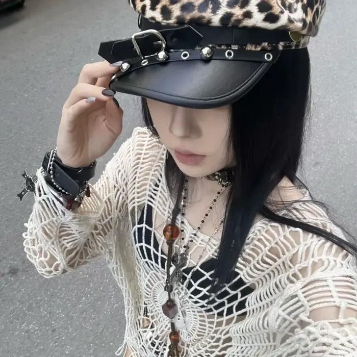 Chapeau léopard à rivets pour filles