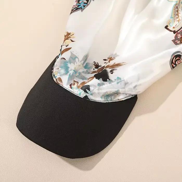 Chapeau foulard en soie satinée pour vacances