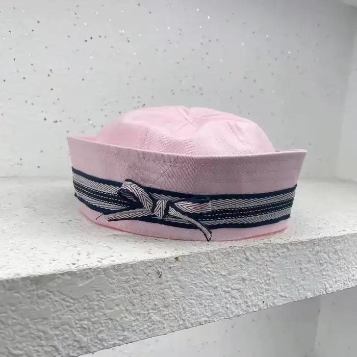 Chapeau de marin à nœud noir pour la plage