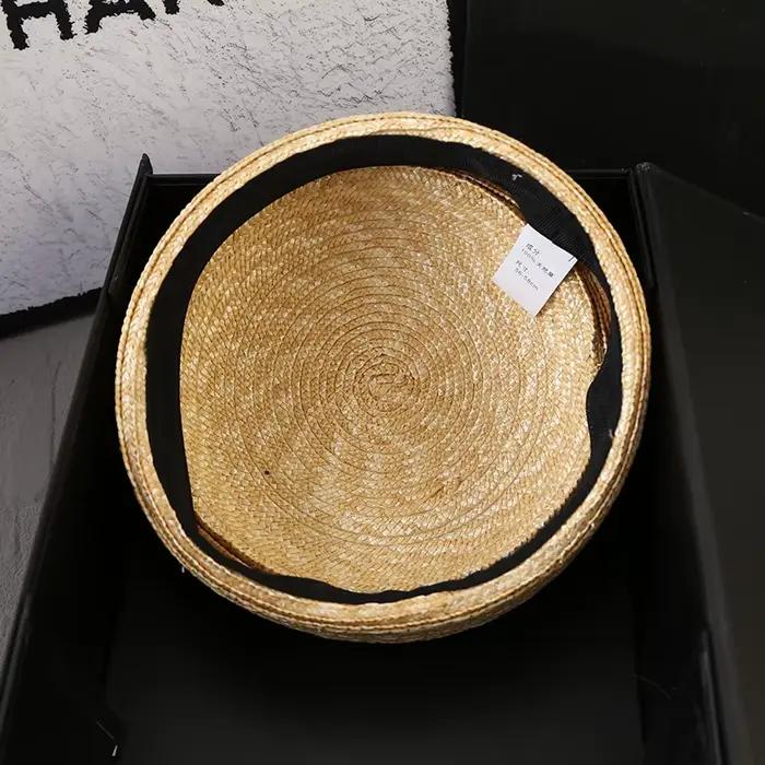 Béret en paille tissé à la main pour femmes