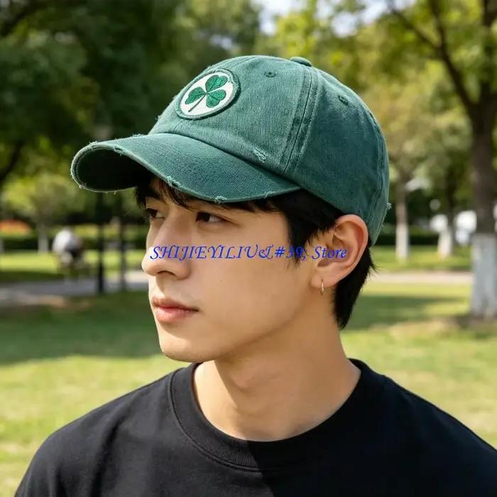 Casquette en coton brodée feuilles trèfle vertes E21F