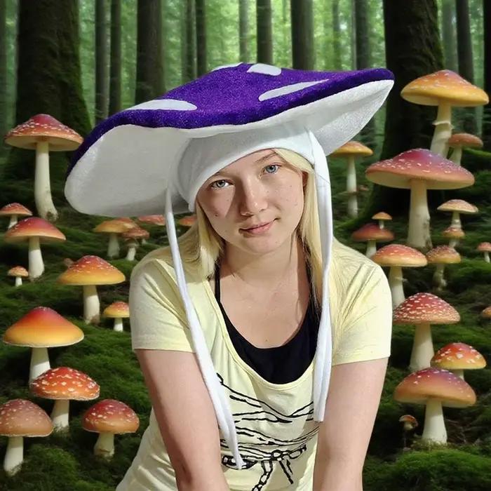 Chapeau de champignon festif avec corde
