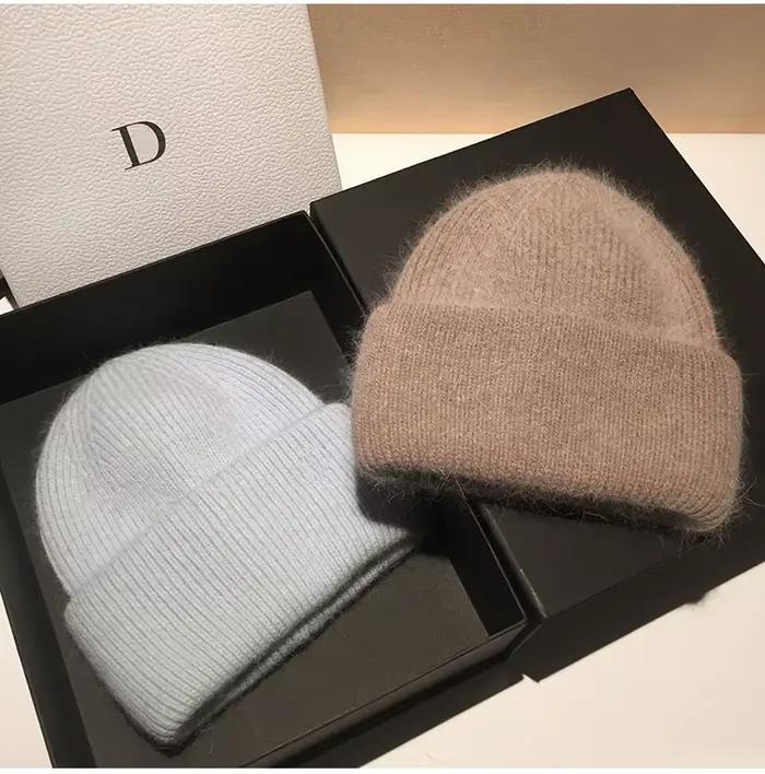 Bonnets en fourrure de lapin doux chaud moelleux chapeau d'hiver pour femmes style sport solide tricoté en acrylique et fourrure couleurs vives extérieur hiver 2022
