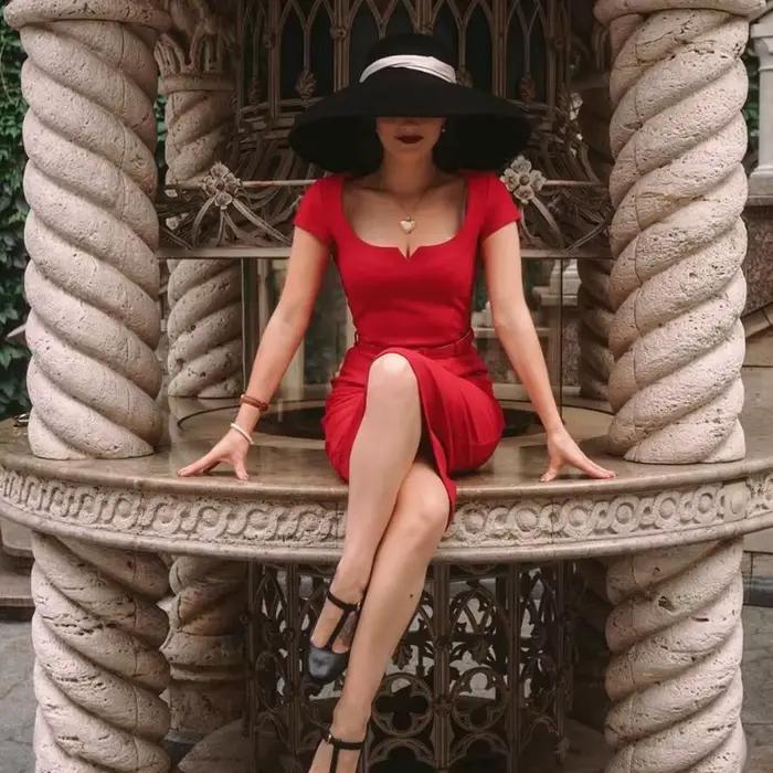 Chapeau seau en laine noir à large bord pour femme