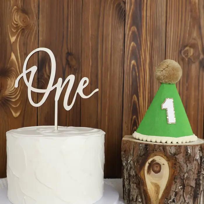 Chapeau de 1er anniversaire fait à la main
