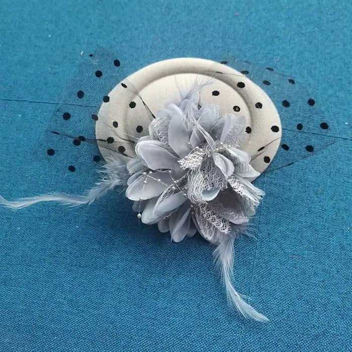 Fascinateur en fausse laine avec fleur