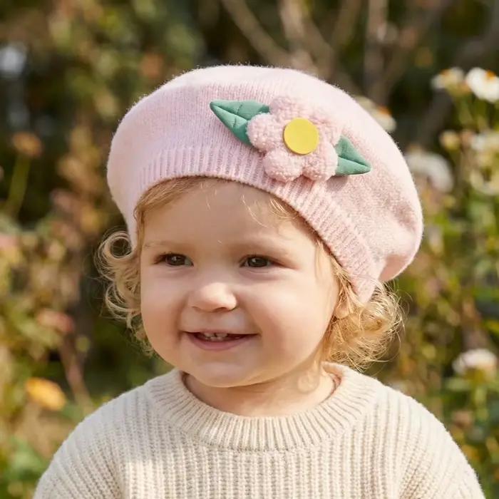 Nouveau béret fleuri pour bébé