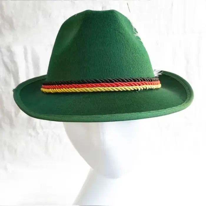 Chapeau de décoration de plumes à la mode