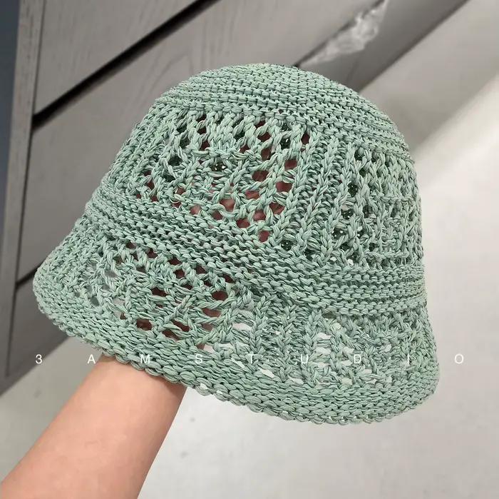 Chapeau tricoté pare-soleil de couleur unie
