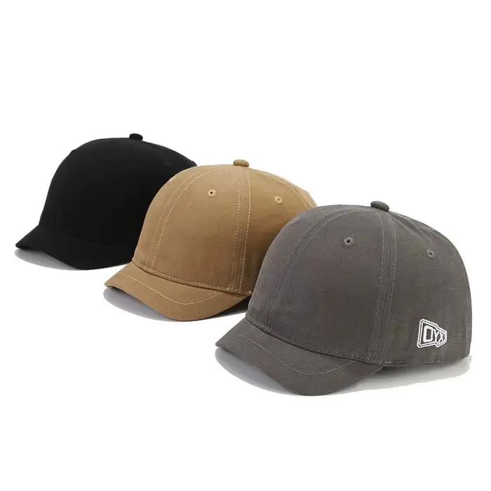 Chapeau de baseball à bords courts