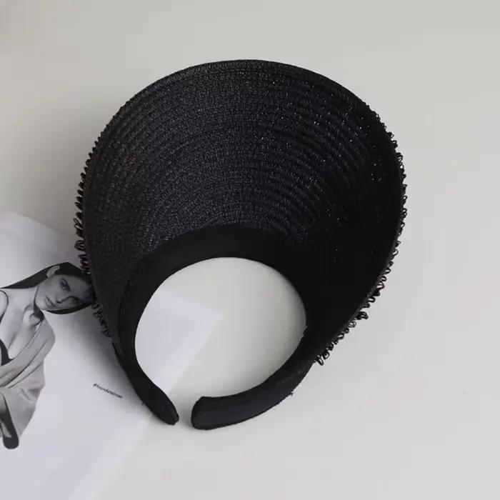 Chapeaux de paille à pampilles de styliste élégant