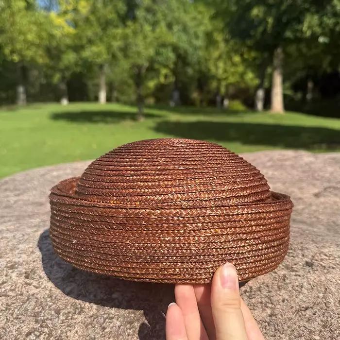 Béret d'été en paille fait à la main pour femmes