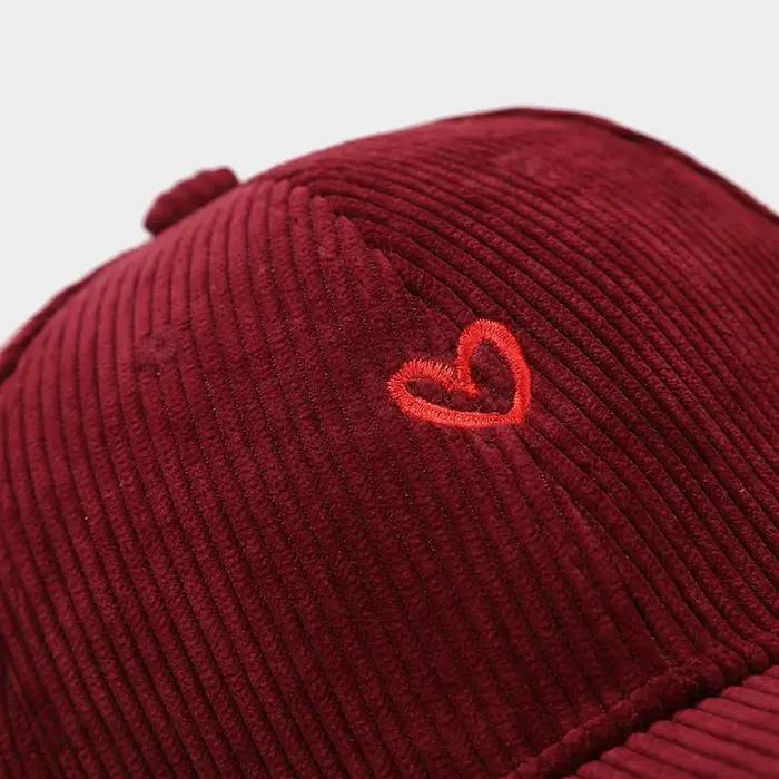Casquette de baseball en velours cotelé unisexe avec broderie de coeur pour femmes et hommes toutes saisons occasions décontractées