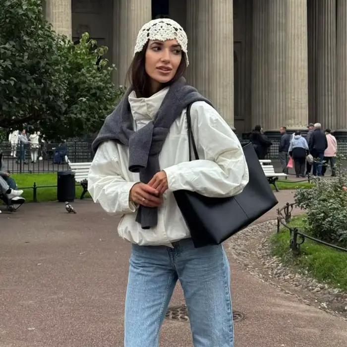 Chapeau en dentelle ajourée tricoté à la main pour femme