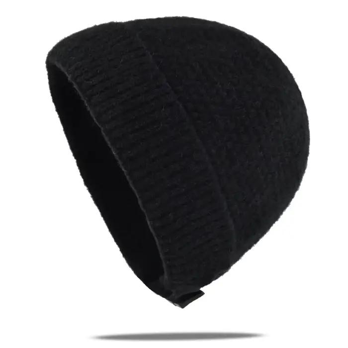 Bonnet tricoté doux pour l'hiver